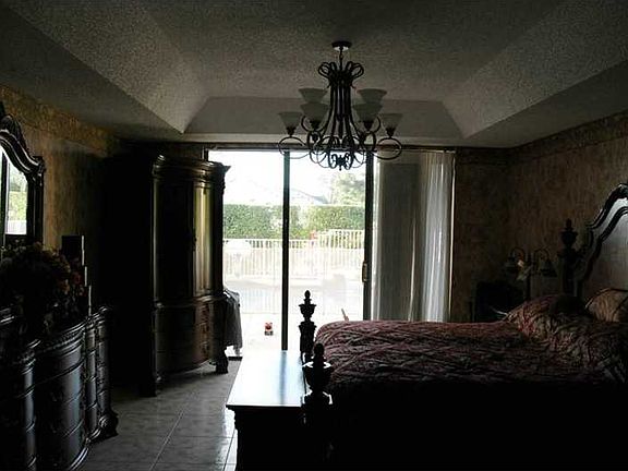 3rd image of 7595 NW 75th Dr