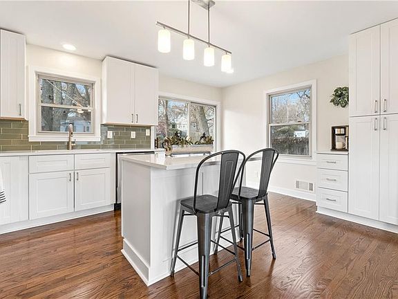 5th image of 4834 Overton Ave