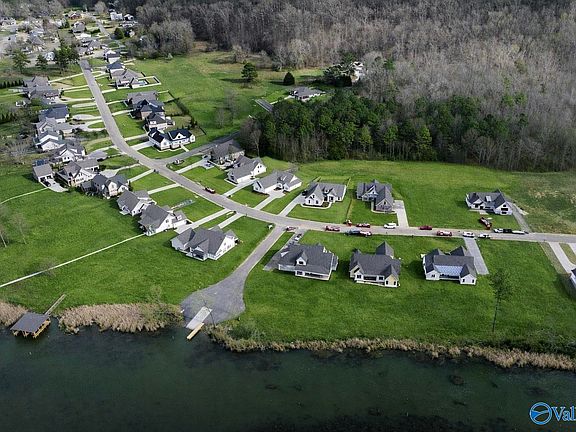 4th image of 501 Lake Creek Dr