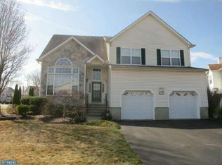 20 Pointer Pl, Kendall Park, NJ 08824