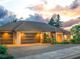 18296 Meadowlark Ln, Lake Oswego, OR 97034