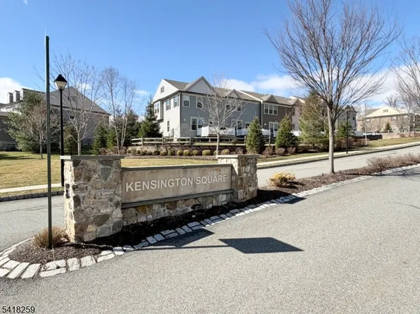 94 Albert Ct, Randolph Twp., NJ 07869