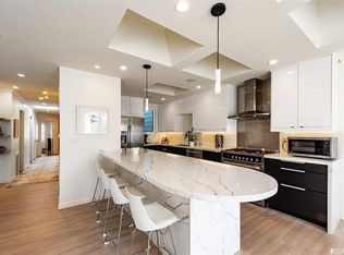 1756 Greenwich St, San Francisco, CA 94123