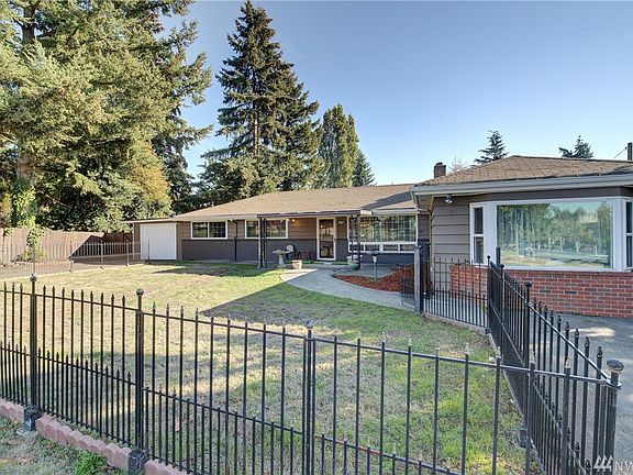 3rd image of 20330 32nd Ave S