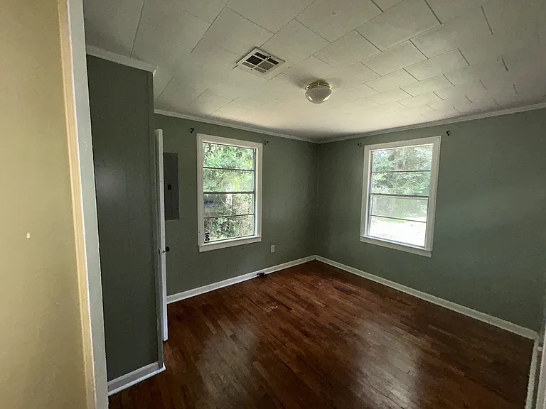 517 Lakewood Rd — Photo 7