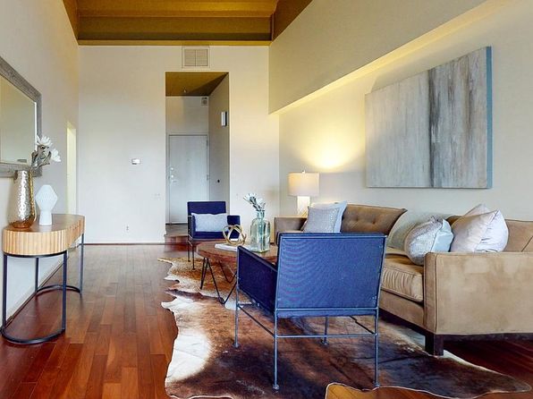 3 N Columbus Blvd #248