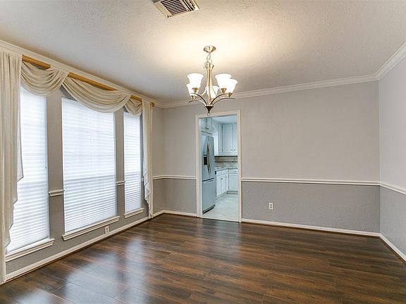 4th image of 226 Shadow Wood Dr