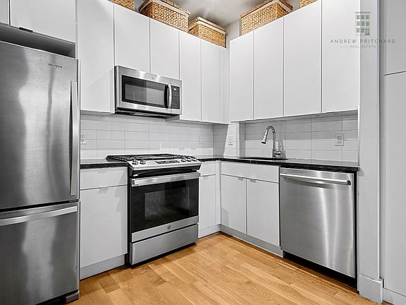 4th image of 12 Lawton St APT 3A