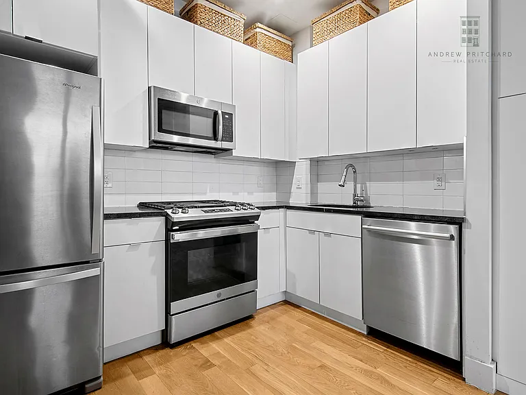 12 Lawton St #3A — Photo 4