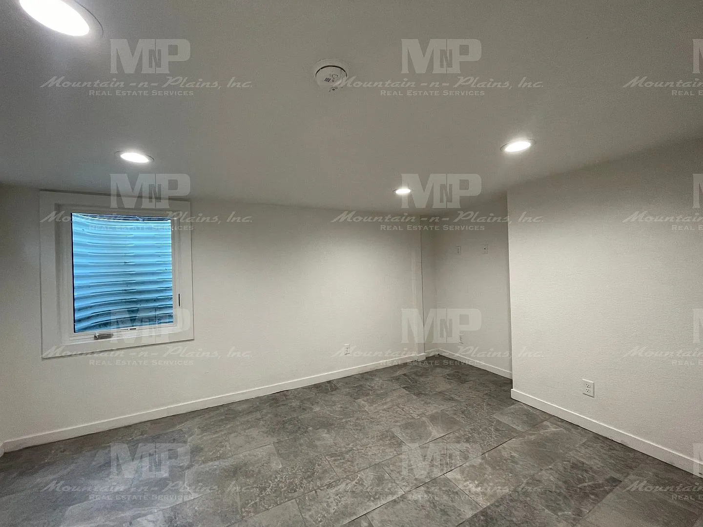 2 bed, 1.0 bath, 832 sqft, $1,395 — Photo 4
