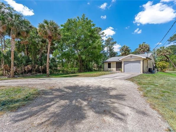 1381 17th St SW, Naples, FL 34117