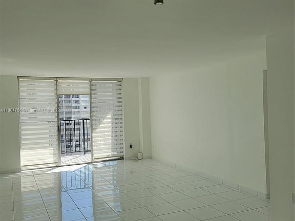 5th image of 2780 NE 183rd St APT 1412