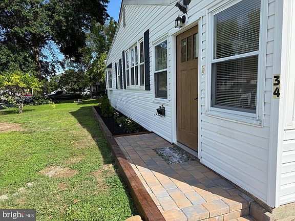 2nd image of 34 Lea Rd