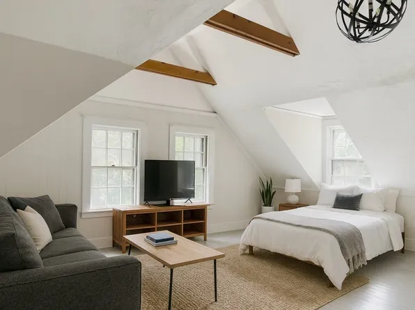 72 Apple D Or Rd #D, Framingham, MA 01701