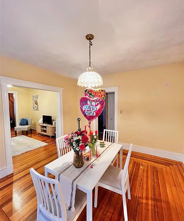 1st image of 122 Willis Ave #A