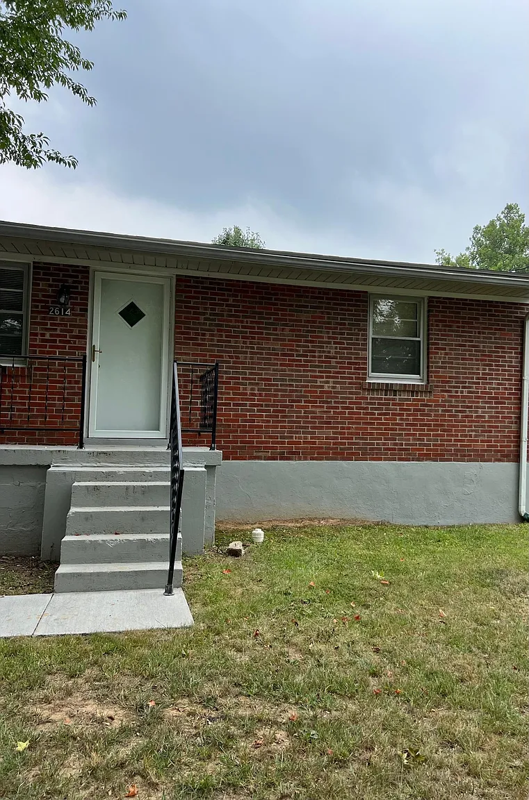 2614 Franklin Ave photo 1