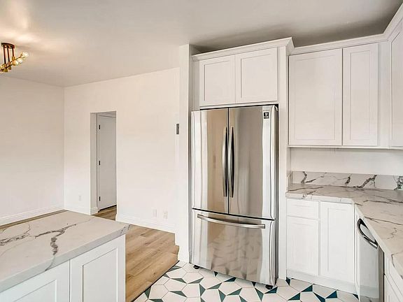 4th image of 3820 Overland Ave APT 2
