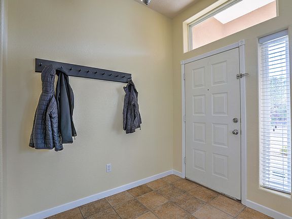 3rd image of 10460 Calle Acanta NW