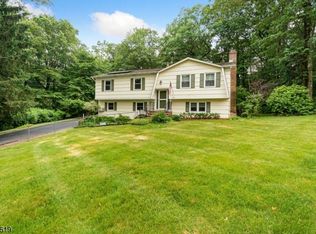 39 Robert St, Flanders, NJ 07836
