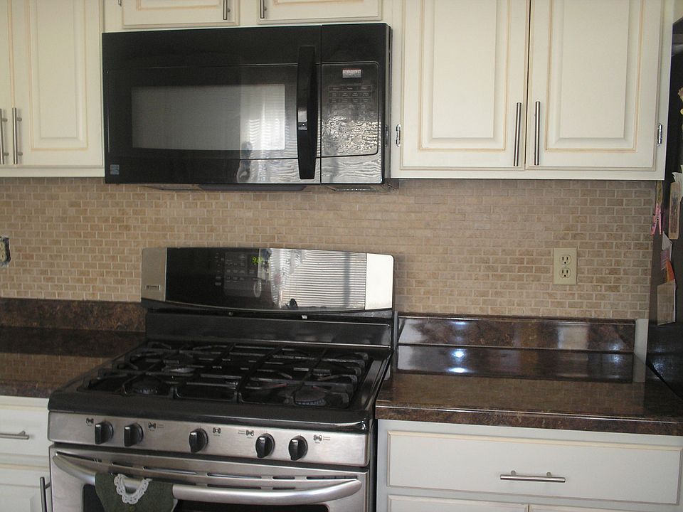 1st image of 5131 Gaviota NW