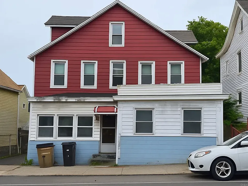270 W Main St #1