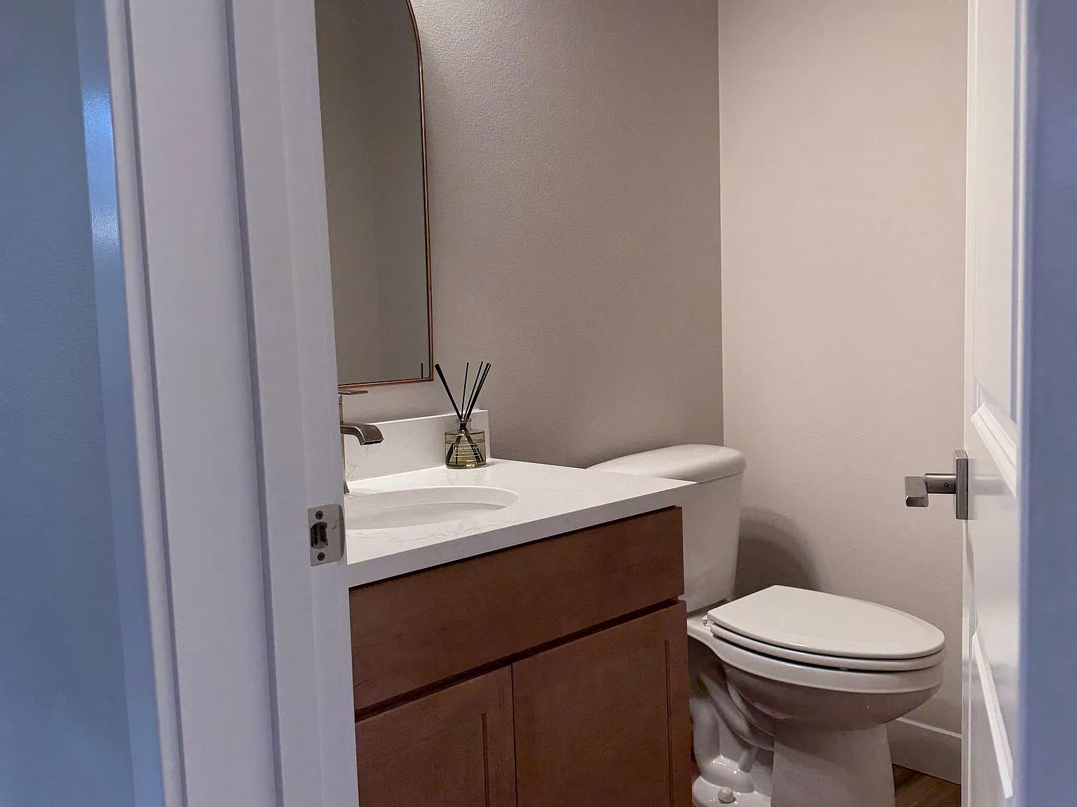5 bed, 3.5 bath, 4416 sqft, $7,000 — Photo 3