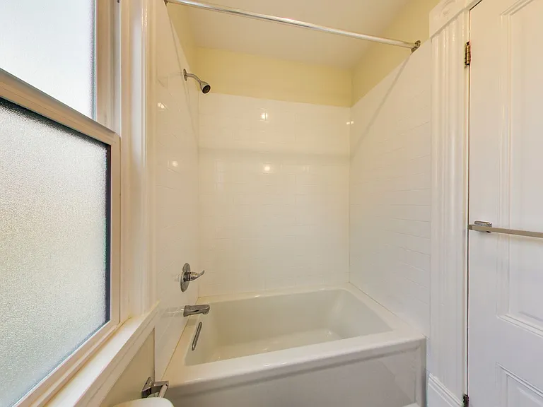 692B Haight St — Photo 10