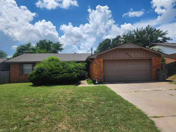 2324 NW 77th St, Lawton, OK 73505