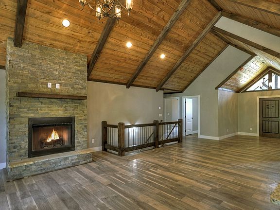 5th image of 86 Brook Green Ct