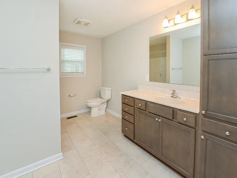 Ascot Landing - Single Family Homes — Photo 17