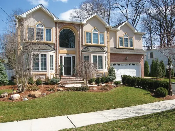 361 Coolidge Ave, Washington Township, NJ 07676