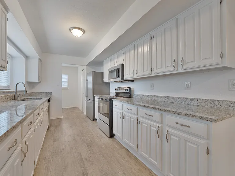 2905 Joymeadow Dr — Photo 25
