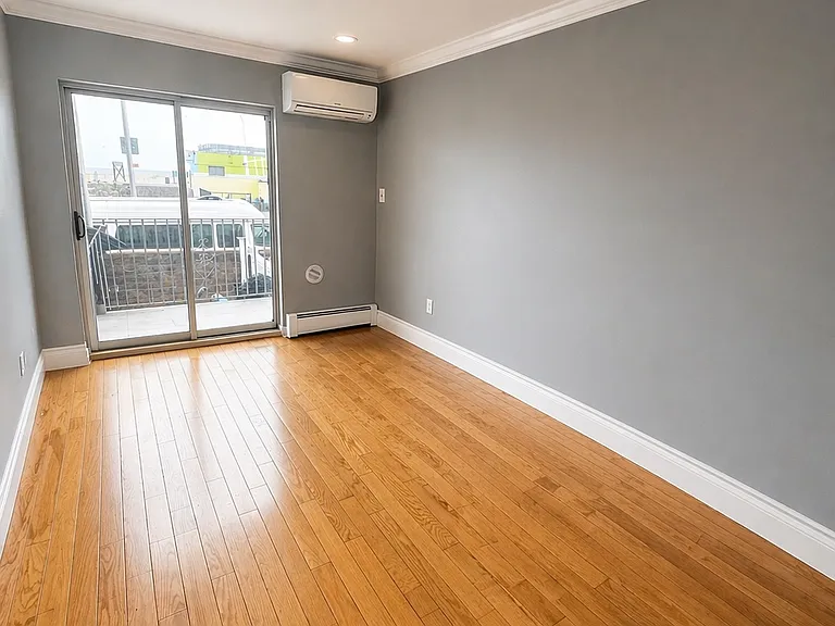 9612 Shore Front Pkwy — Photo 10