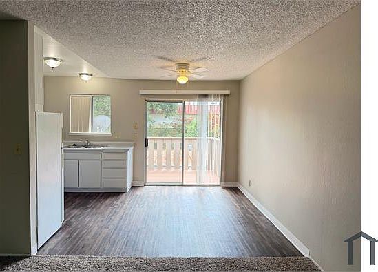 1st image of 463 Fleming Ave E