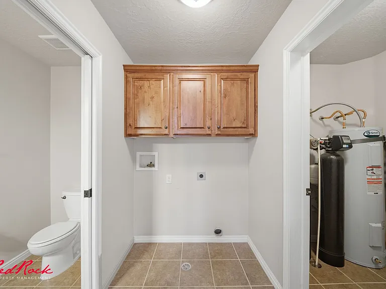 2422 S River Rd #5 — Photo 6