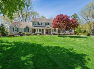 15 Duncan Dr, Holmdel, NJ 07733