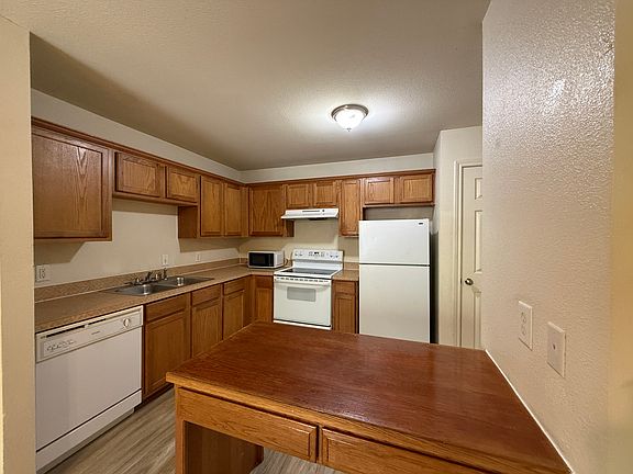 4th image of 630 Schmitz Ave APT 5