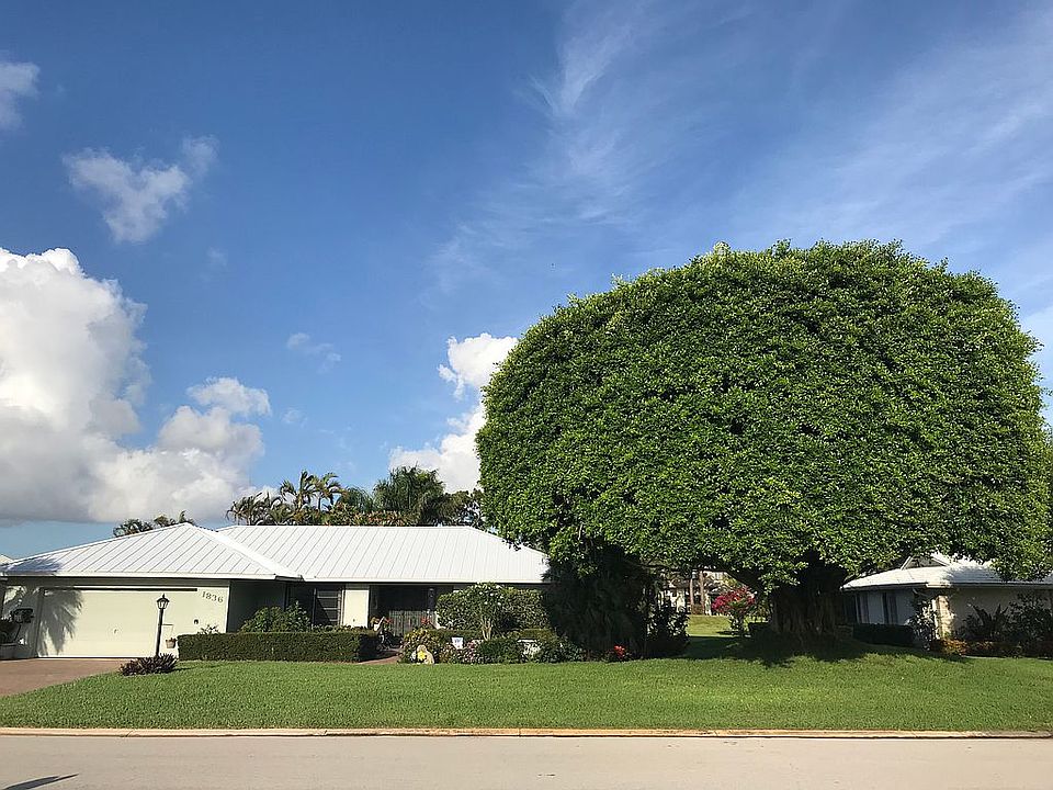 2nd image of 1836 SE El Pinar Ln