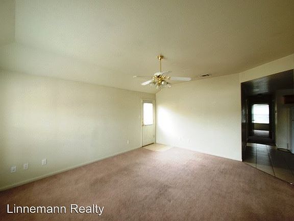 2nd image of 1412 Cinch Dr APT A
