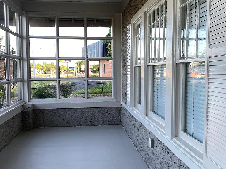 1336 Grape St — Photo 3