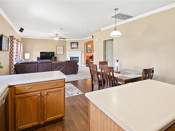 5th image of 140 Amberwood Ct