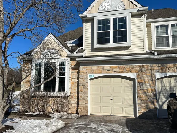 554 Aspen Woods Dr, Yardley, PA 19067