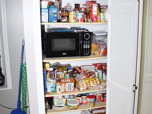 5th image of 4730 Umbria St