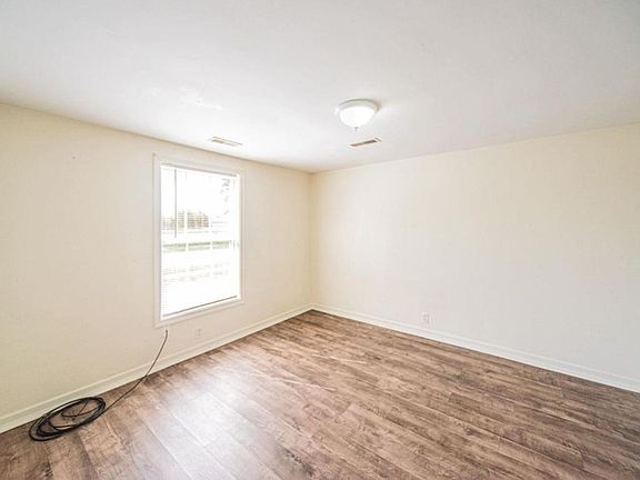 3rd image of 4441 Benton Rd