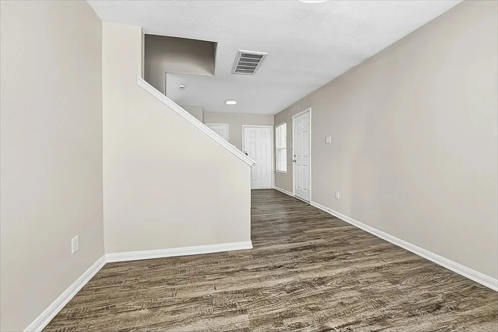 3 bed, 2.5 bath, 1645 sqft, $2,025 — Photo 1