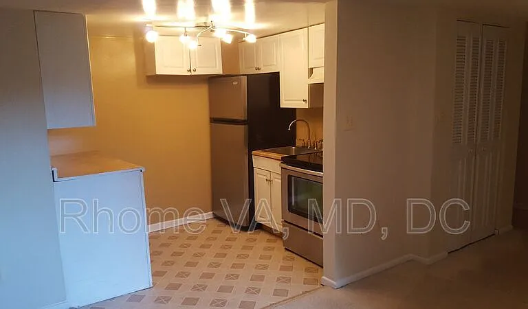 3210 S 28th St #103 — Photo 3