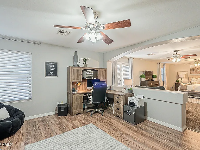 2883 E Birchwood Pl — Photo 32