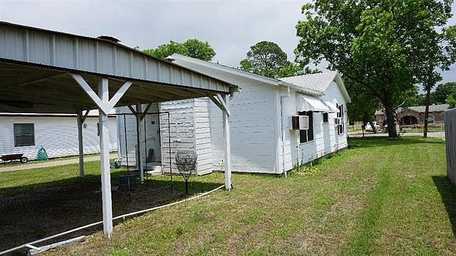 1st image of 713 Old London Ln