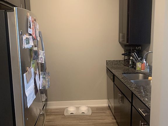 2nd image of 1809 N Cambridge Ave APT 203