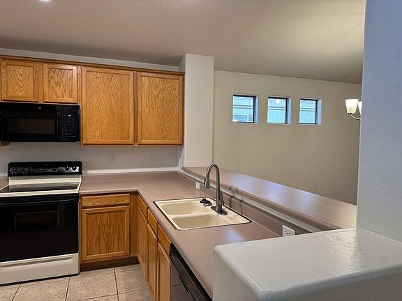 3rd image of 2464 N Creek Vista Dr
